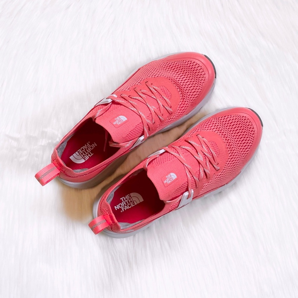 The North Face Women’s VECTIV Hypnum Trail Sneakers - Picture 4 of 7